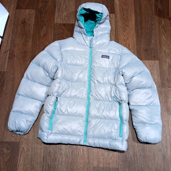 Patagonia Gray and Green Puffer Jacket with Hood - Picture 1 of 6
